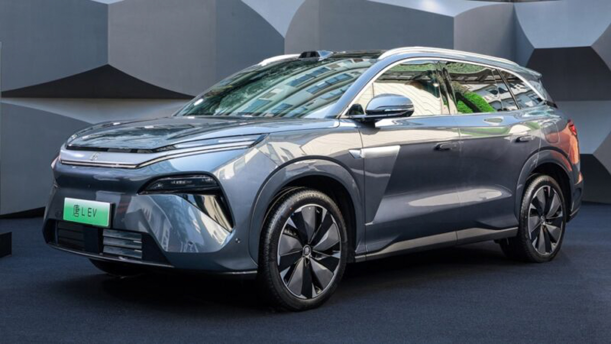 xedoisong_byd_megawatt-7.jpg (289 KB)